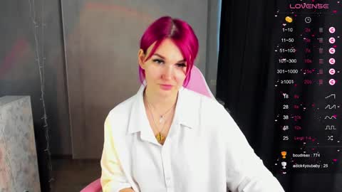 Suzanna Snow online show from 28, 12, 2024