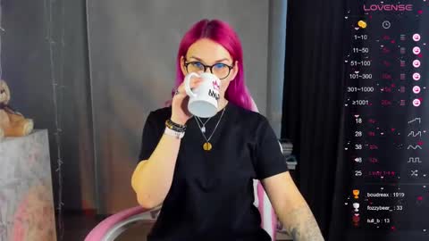 Suzanna Snow online show from 19, 1, 2025