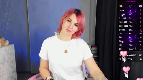 Suzanna Snow online show from 18, 2, 2025