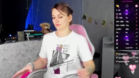 Suzanna Snow online show from 11, 3, 2025