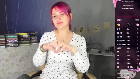 Suzanna Snow online show from 26, 9, 2025