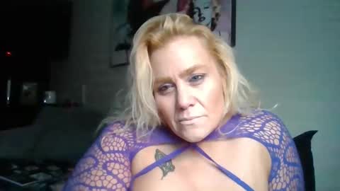 Snapshot of chaosangel33 chatting on 1, 6, 2026 Ms. Behaving online show from 1, 6, 2026