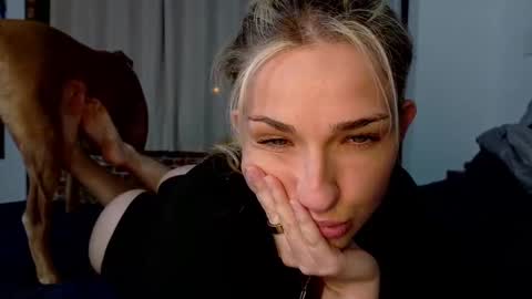 Snapshot of charbearxoxo chatting on 23, 9, 2025 char online show from 23, 9, 2025