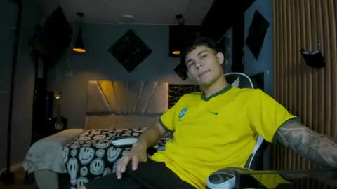 Snapshot of charken_sky_ chatting on 13, 6, 2026 charken_sky_ online show from 13, 6, 2026