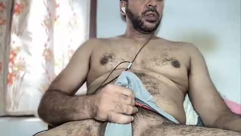 charles_dera35 online show from 28, 10, 2025