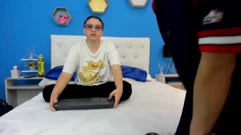 Snapshot of charles_x_elara chatting on 3, 3, 2025 Charles y Elara online show from 3, 3, 2025