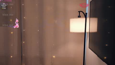 Snapshot of charlinepiker chatting on 5, 2, 2026 Yumi online show from 5, 2, 2026