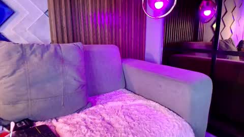 Snapshot of charlotte_2015 chatting on 15, 12, 2025 ambar online show from 15, 12, 2025