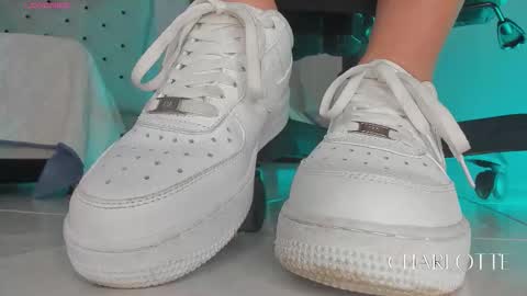 Snapshot of charlotte__grey chatting on 16, 1, 2026 charlotte grey online show from 16, 1, 2026