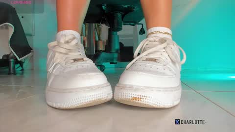 Snapshot of charlotte__grey chatting on 5, 2, 2026 charlotte grey online show from 5, 2, 2026