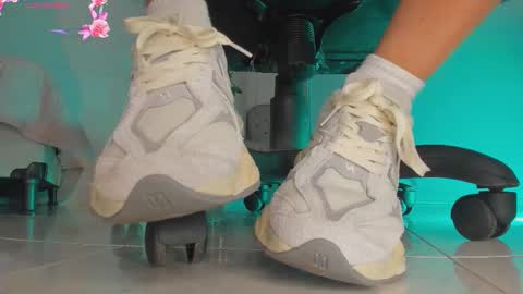 Snapshot of charlotte__grey chatting on 27, 2, 2026 charlotte grey online show from 27, 2, 2026