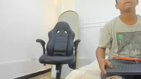 Snapshot of charlotte_dante212 chatting on 8, 2, 2026 charlottte y dante online show from 8, 2, 2026