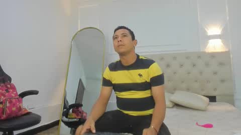 Snapshot of charlotte_dante212 chatting on 9, 2, 2026 charlottte y dante online show from 9, 2, 2026