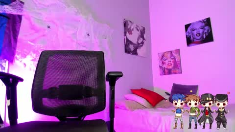 Snapshot of charlotte_joestar chatting on 8, 10, 2025 Charlie online show from 8, 10, 2025