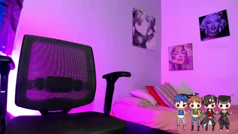 Snapshot of charlotte_joestar chatting on 18, 11, 2025 Charlie online show from 18, 11, 2025