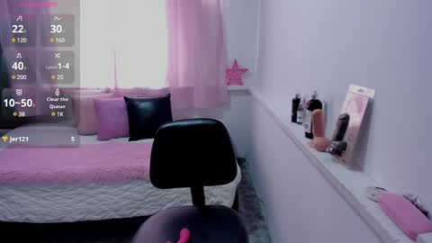 Snapshot of charlotte_jones21 chatting on 19, 12, 2024 Laura online show from 19, 12, 2024