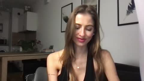 Snapshot of charlotte_roche chatting on 16, 1, 2025 Charlotte Roche online show from 16, 1, 2025