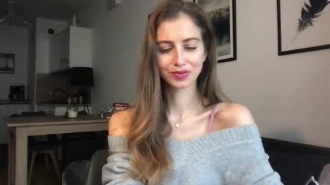 Snapshot of charlotte_roche chatting on 1, 10, 2025 Charlotte Roche online show from 1, 10, 2025