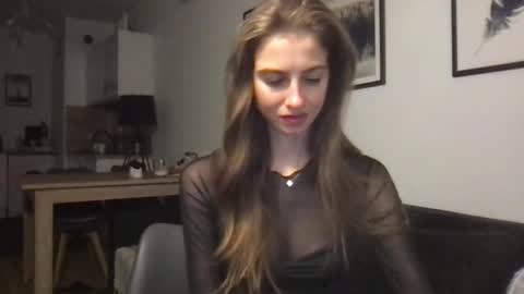 Snapshot of charlotte_roche chatting on 5, 11, 2025 Charlotte Roche online show from 5, 11, 2025