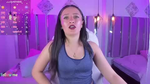 Snapshot of charlotte_walker__ chatting on 17, 1, 2025 charlotte_walker__ online show from 17, 1, 2025