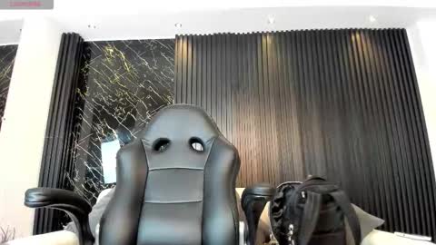 Charlotte  Everyday From 0700 to 1300 Col Time online show from 21, 10, 2025