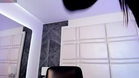 Snapshot of charlotte_whitee1 chatting on 2, 7, 2026 Charlotte Everyday From 0700 to 1300 Col Time online show from 2, 7, 2026