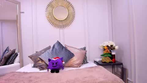 charlottebrownn_ online show from 17, 12, 2025