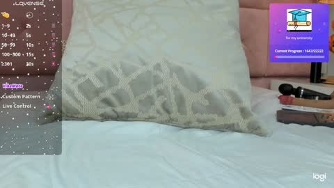 Snapshot of charlottee17 chatting on 3, 2, 2025 ANDRE online show from 3, 2, 2025