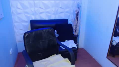 Charlotte Taylor online show from 5, 1, 2026