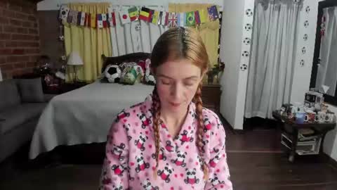 Snapshot of charlottewillson chatting on 16, 7, 2026 Charlotte online show from 16, 7, 2026