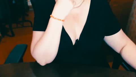 CharlotteXTasty online show from 24, 1, 2025