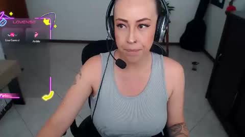 Snapshot of charlottezoe1 chatting on 23, 10, 2025 charlottezoe online show from 23, 10, 2025