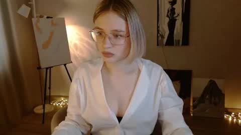 Michelle  online show from 16, 9, 2025