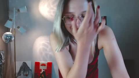 Snapshot of charming_beauty chatting on 11, 6, 2026 Michelle online show from 11, 6, 2026
