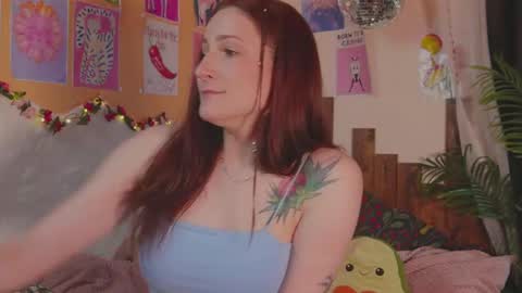 Snapshot of charming_lilly chatting on 13, 5, 2026 Lissa online show from 13, 5, 2026