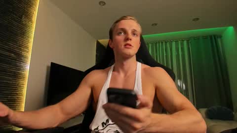 Snapshot of chasereed_ chatting on 3, 11, 2025 Chase Reed online show from 3, 11, 2025