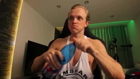 Snapshot of chasereed_ chatting on 21, 11, 2025 Chase Reed online show from 21, 11, 2025