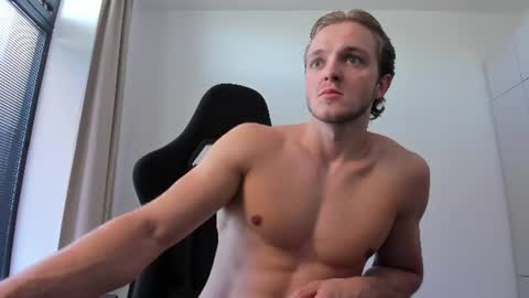 Snapshot of chasereed_ chatting on 10, 7, 2026 Chase Reed online show from 10, 7, 2026
