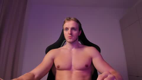 Snapshot of chasereed_ chatting on 10, 7, 2026 Chase Reed online show from 10, 7, 2026
