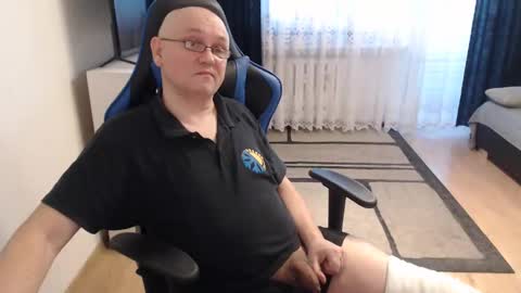 Snapshot of chatskor chatting on 4, 2, 2025 Egor Skornyakov online show from 4, 2, 2025