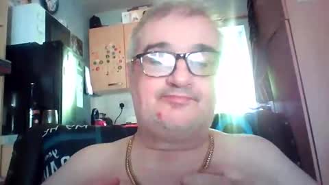Snapshot of chatubatelee555 chatting on 24, 5, 2026 lee online show from 24, 5, 2026
