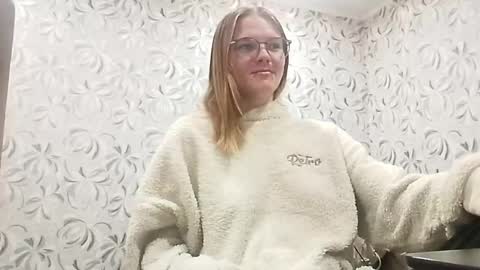Snapshot of chauknispel chatting on 3, 5, 2026 Olivia online show from 3, 5, 2026