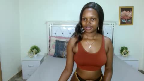 Snapshot of chayenie chatting on 19, 10, 2025 Cheyenne online show from 19, 10, 2025