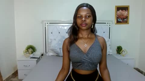 Snapshot of chayenie chatting on 25, 10, 2025 Cheyenne online show from 25, 10, 2025