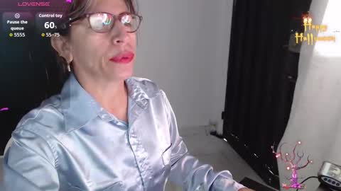 CHAYLA VICTORIA RUIZ  online show from 15, 11, 2025