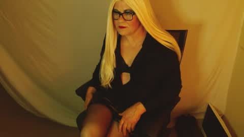 Snapshot of chazzydoesit chatting on 31, 3, 2026 Chazzy online show from 31, 3, 2026