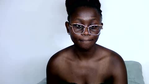 cheeky_charms online show from 8, 10, 2025