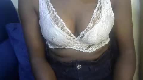 Snapshot of chelley4 chatting on 14, 4, 2026 chelley online show from 14, 4, 2026