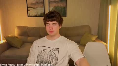 Snapshot of chem1ko chatting on 12, 11, 2025 LUCASRYANPVT IS OPEN online show from 12, 11, 2025