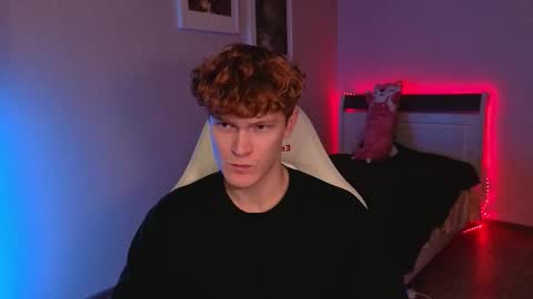 Snapshot of chem1ko chatting on 17, 11, 2025 LUCASRYANPVT IS OPEN online show from 17, 11, 2025